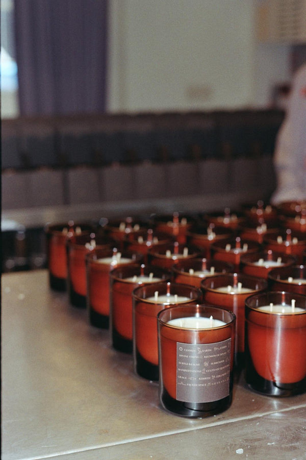 Ancient Worlds 𓆸 A Soy Based Medium Candle
